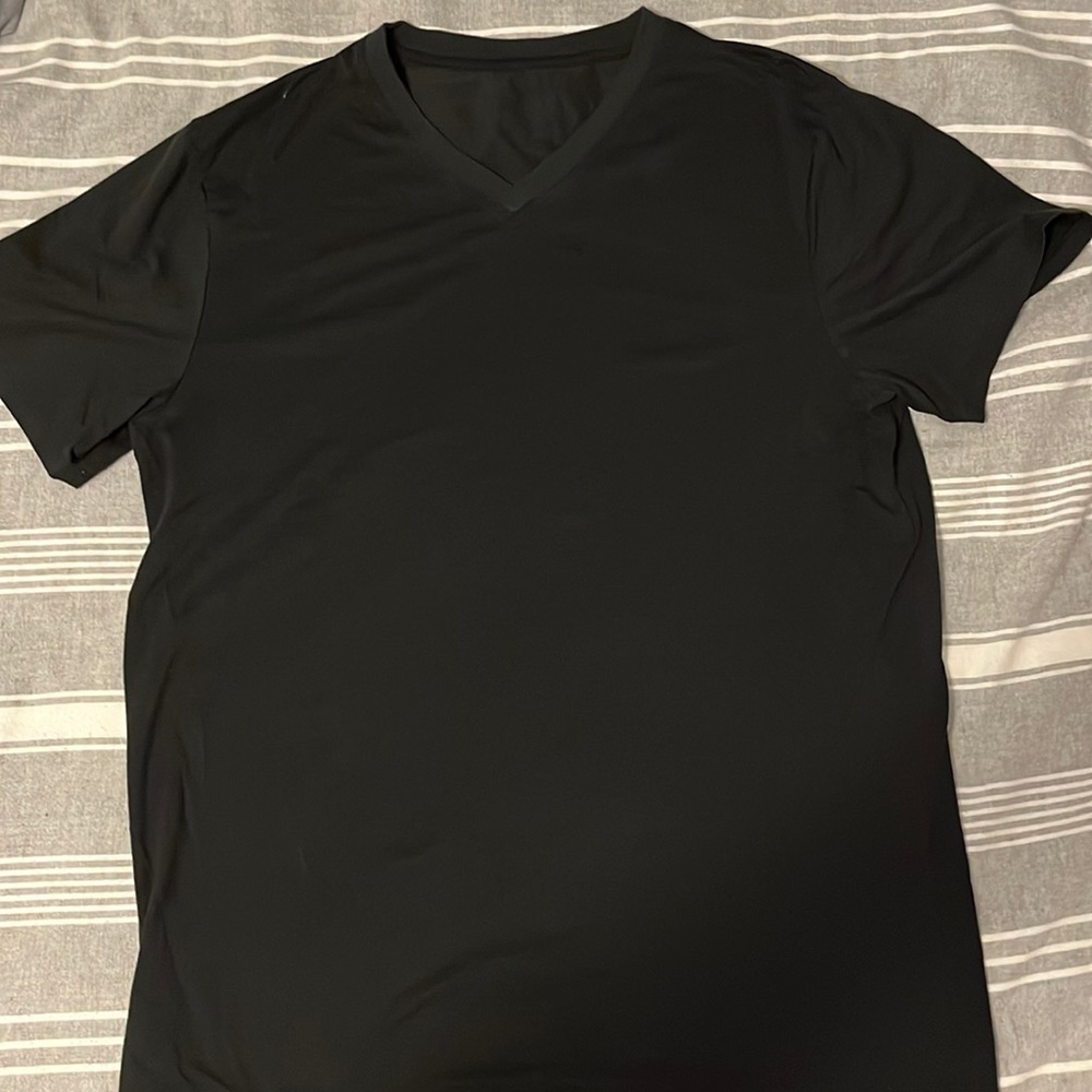 Lululemon Mens V-neck